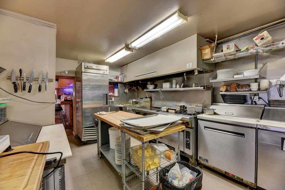 The Dam Bar : 8030 Canyon Ferry Rd, Helena, MT 59602